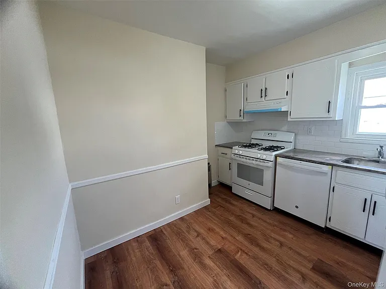 60 Park Ave #2 — Photo 2