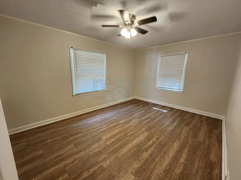 7520 W Markham St — Photo 38