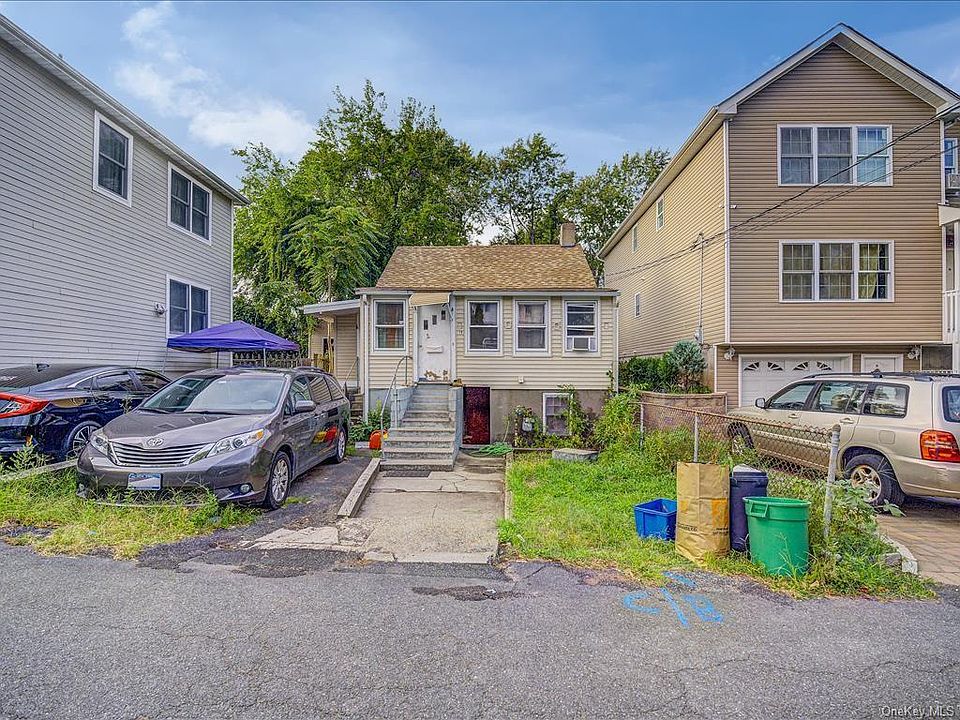 2nd image of 15 Warren Ave