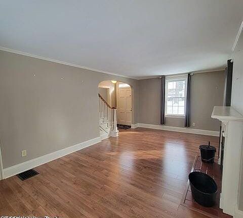 210 Arterburn (LR 2)