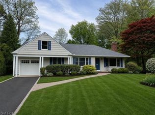 130 Greenwood Rd, Mountainside, NJ 07092