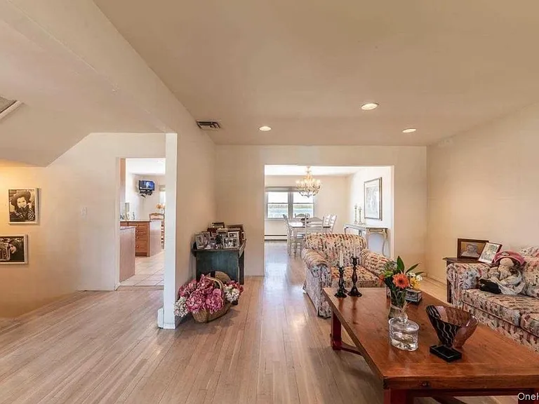 215 Scott Dr — Photo 14