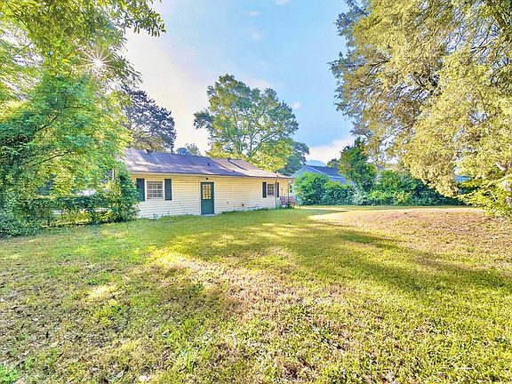 3rd image of 1717 Alta Vista Dr