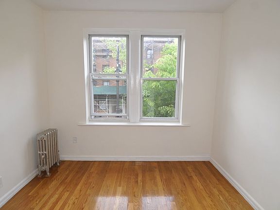 2nd image of 4612 Skillman Ave #2F