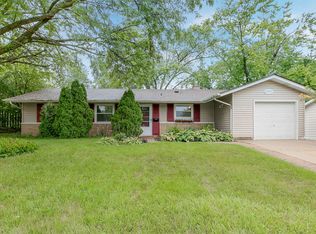 6422 Bradley Dr, Woodridge, IL 60517