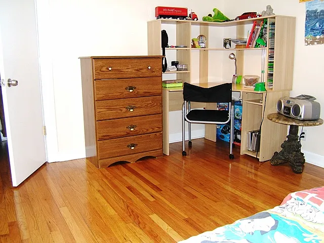 2930 N Melvina Ave — Photo 16