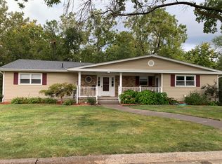 2101 Americana Ave, Muscatine, IA 52761