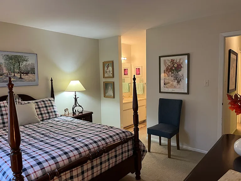 1607 Thames Ct #D — Photo 15