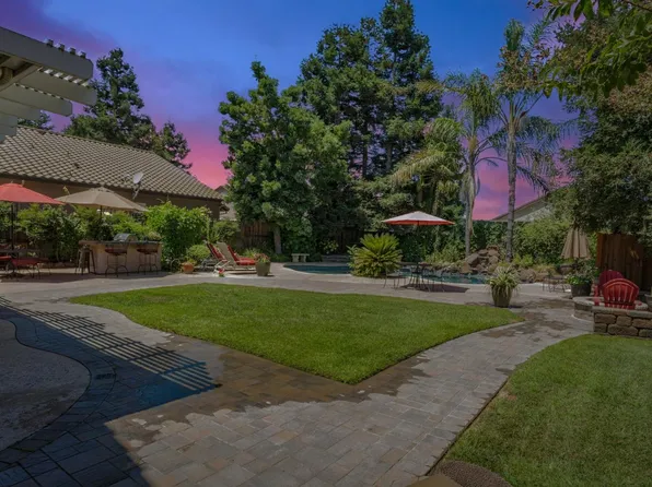 945 Fawcett Ct, Galt, CA 95632