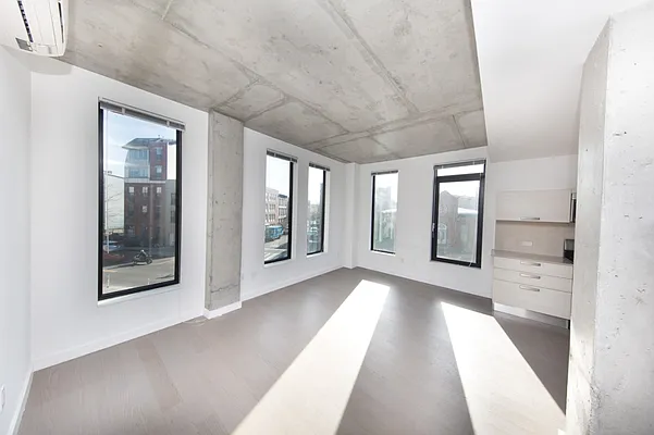 Rented by MNS | media 44