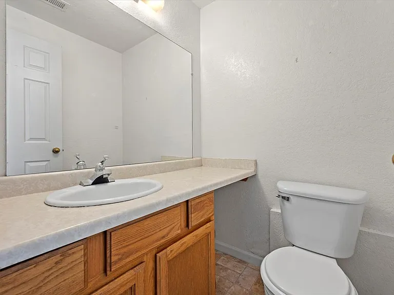 724 W 1720 N #103 — Photo 24