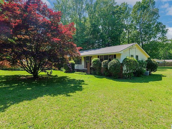 3rd image of 1810 Pineview Dr