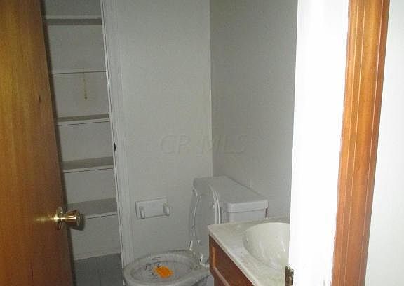 4th image of 5590 Brackenridge Ave