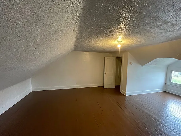 724 S Linden Ave — Photo 12