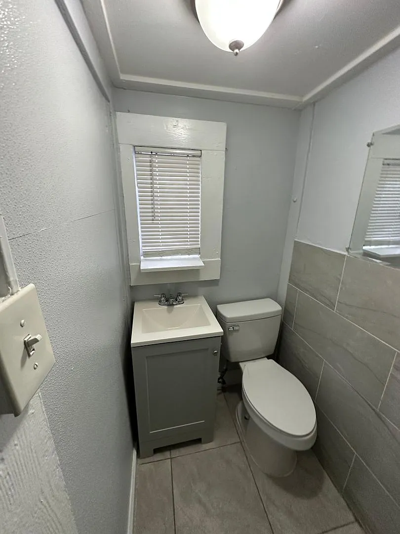 Fully Renovated 1/1 -Single Family Ready to Move In! — Photo 2