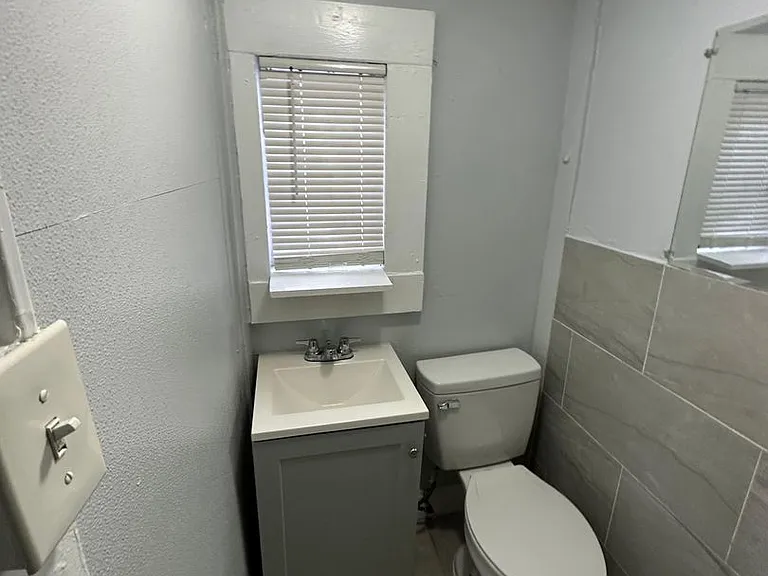 707 Franklin St — Photo 2