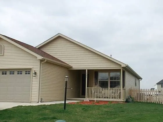 1325 W Ridge Ln photo 1