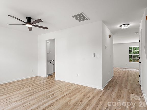 3rd image of 8723 Buttonwood Ct