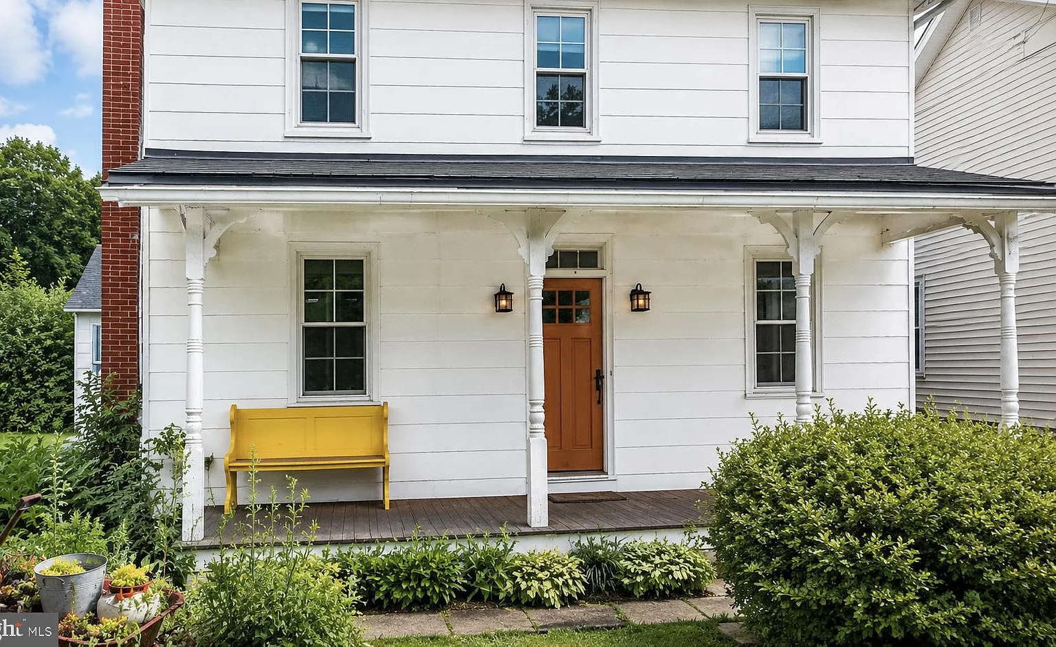 3 bed, 2.5 bath, 1456 sqft, $2,600 — Photo 1