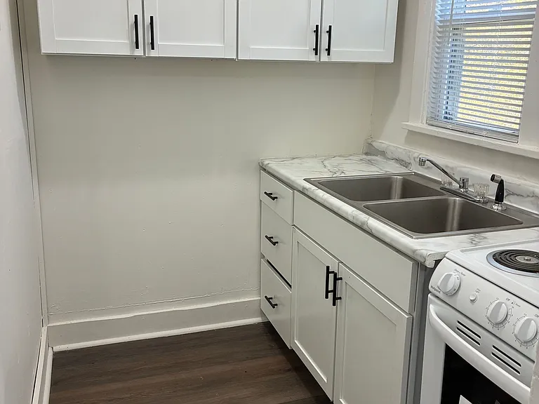 1002 W Hill St #A — Photo 14