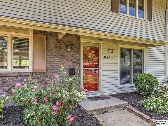 4th image of 8569 Larimore Ave