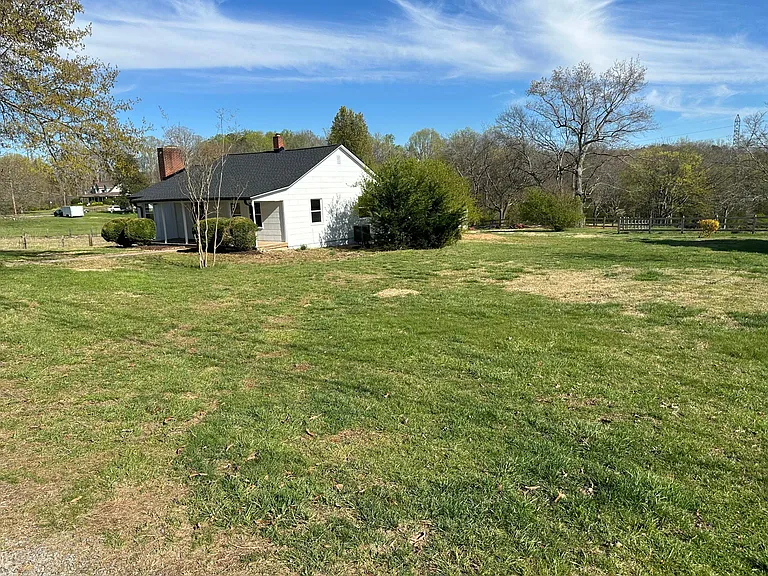 6690 Idols Rd — Photo 7