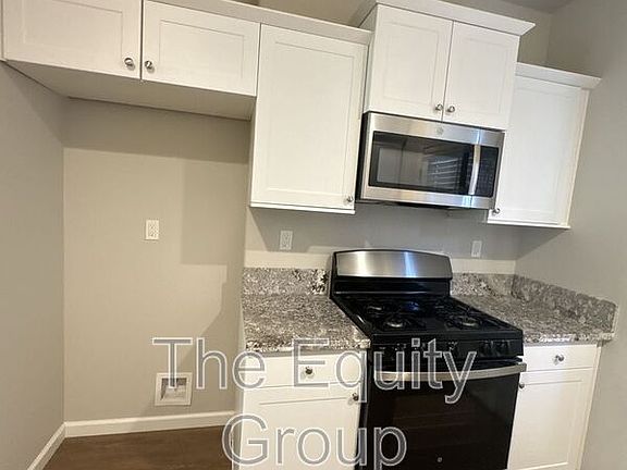 5th image of 410 S Summit St Unit 102