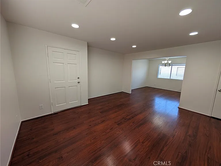 845 W Olive Ave #B — Photo 7