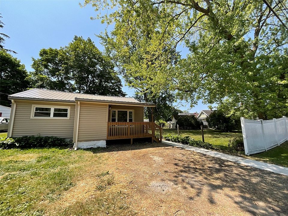 1st image of 4 Standish Ave