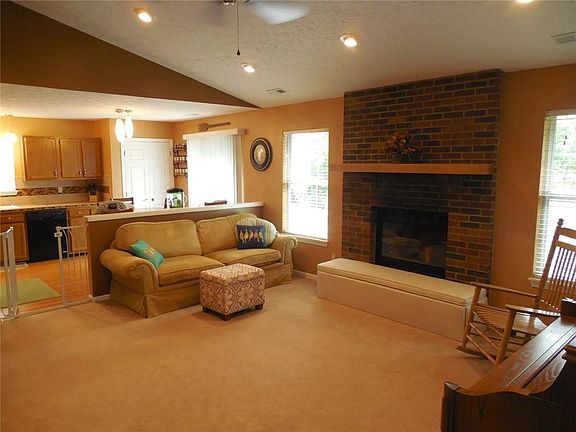 4th image of 3120 River Birch Dr
