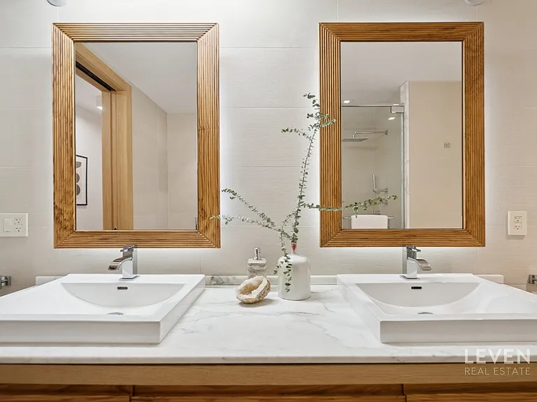 55 Warren St #4 — Photo 34