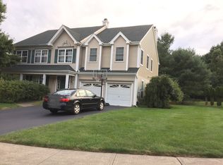2 Rumson Ct, Pennington, NJ 08534
