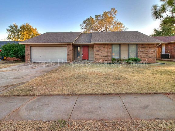 2nd image of 2406 Countrywood Ln