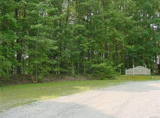 1020 Turkey Ridge Dr, Moseley, VA 23120