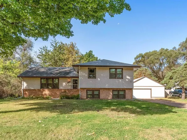 7425 Irving Ave N, Brooklyn Park, MN 55444