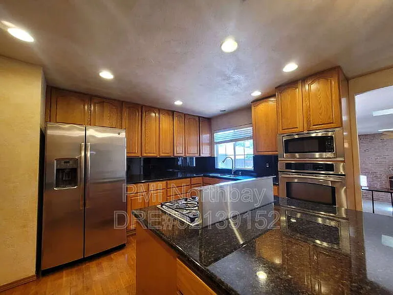 2842 Vista Grande — Photo 7
