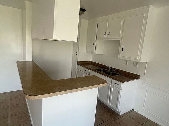 5th image of 3500 W 63rd St APT 9