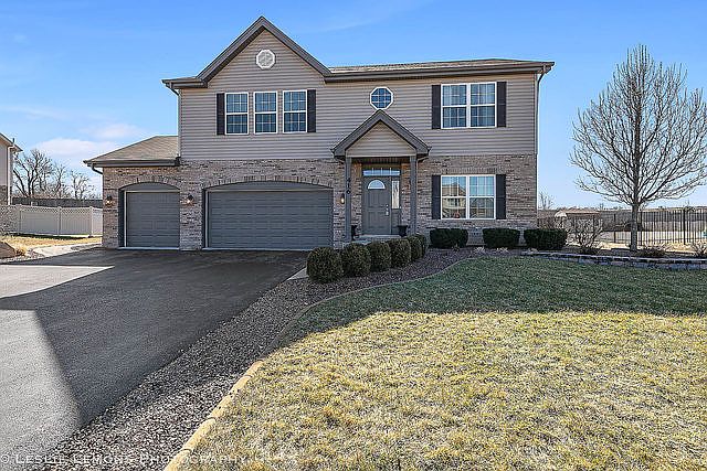 1st image of 416 Arquilla Ct
