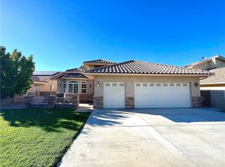 17888 Canyon Meadow Rd, Victorville, CA 92395