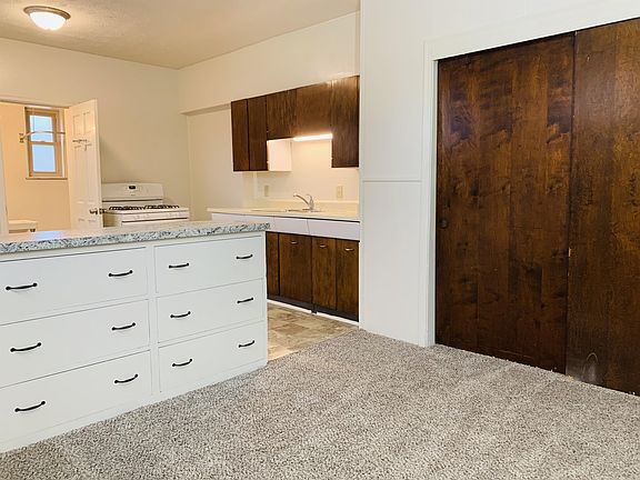 5th image of 300 W Seymour Ave #1