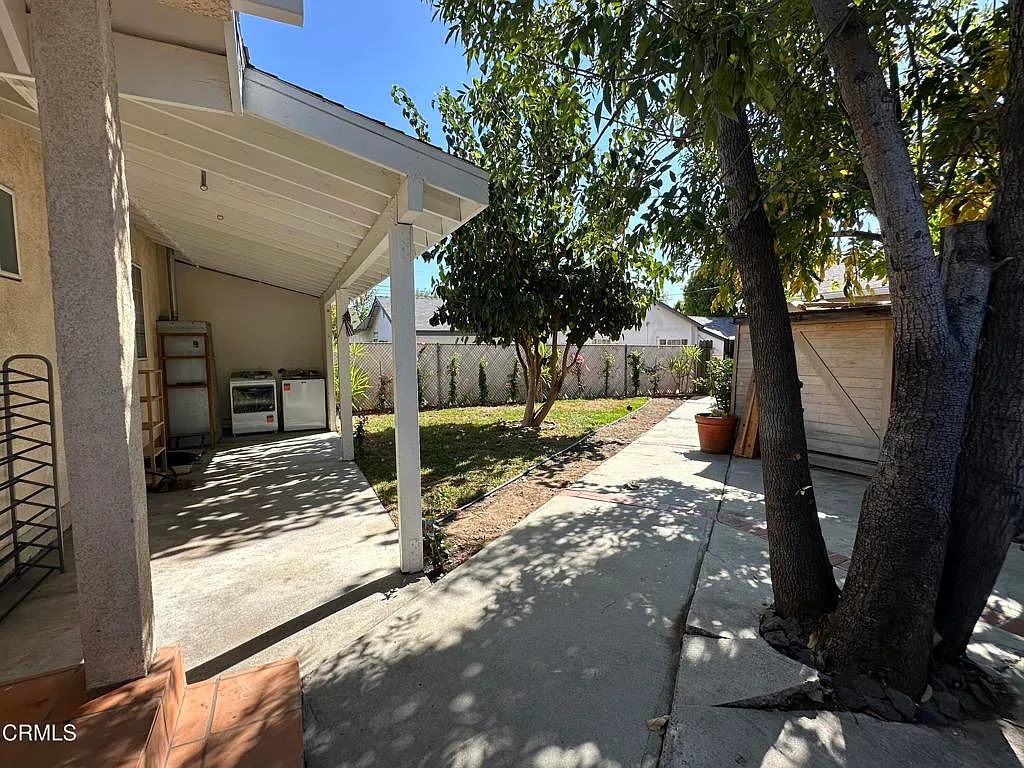 2 bed, 1.0 bath, 847 sqft, $3,000 — Photo 3