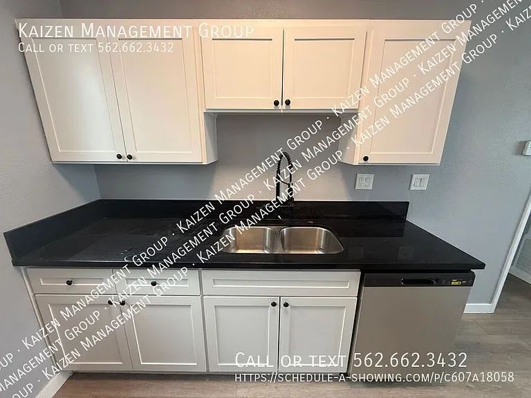 10207 Crenshaw Blvd #4 — Photo 14