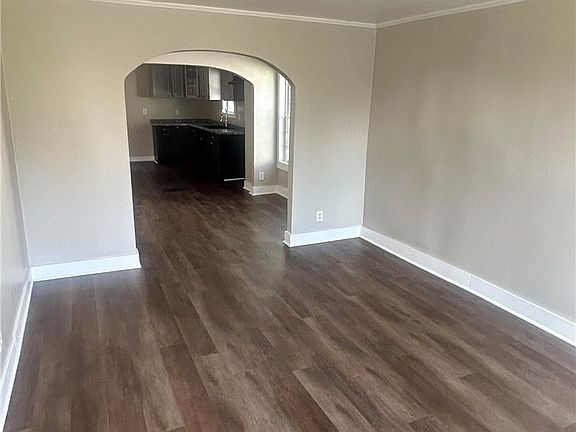 4th image of 519 Taylor St