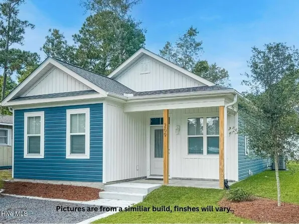 4504 Sea Pines Drive SE, Southport, NC 28461