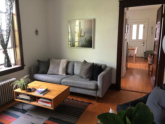 3rd image of 2251 W Cornelia Ave E #1