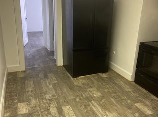 121 1/2 W Main St APT B, Newcomerstown, OH 43832