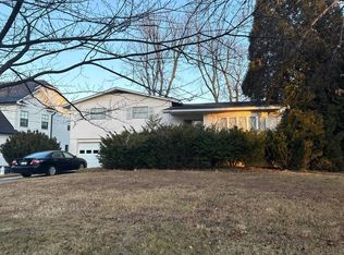 6403 Kirby Rd, Bethesda, MD 20817