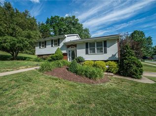 114 Stratford Dr, Canonsburg, PA