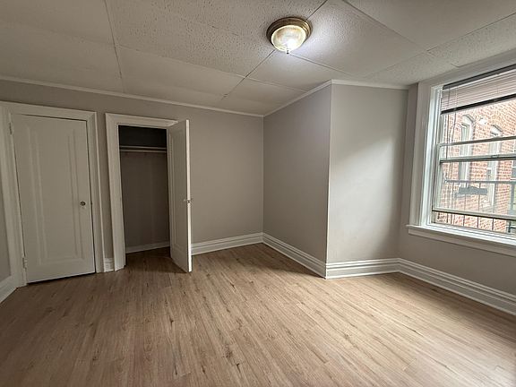 4th image of 20 Kensington Ave #200
