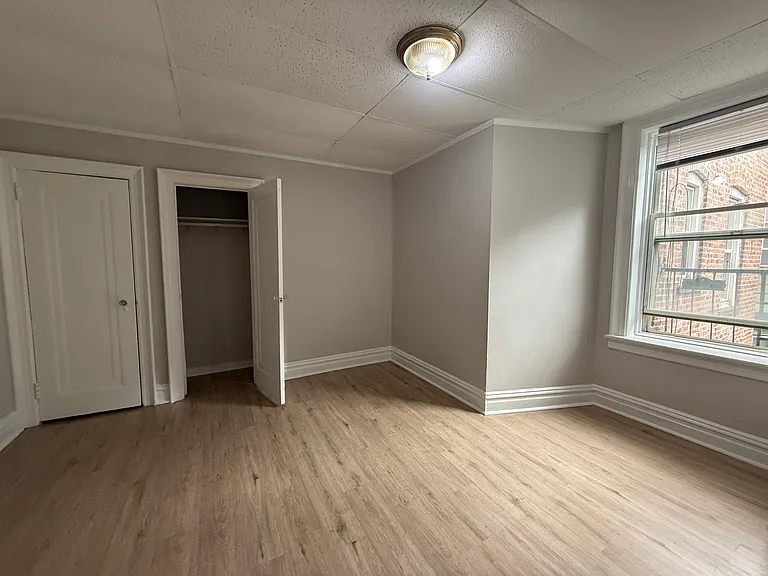 20 Kensington Ave #200 — Photo 4